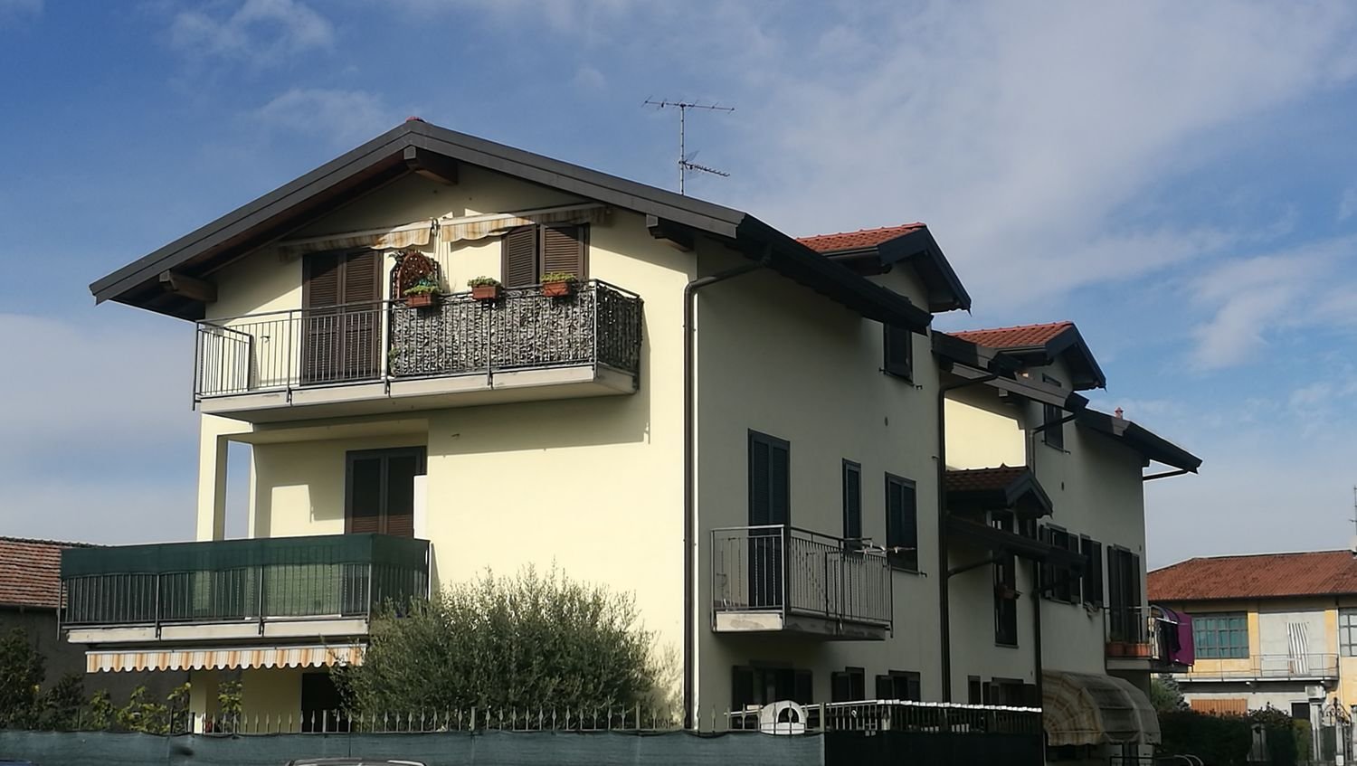 2 غرف نوم شقة في Mornago, Italy رقم 359540