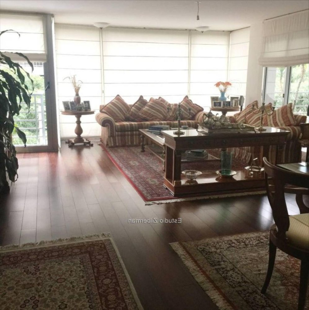 3 bedrooms Apartment in Montevideo, Uruguay No. 2439