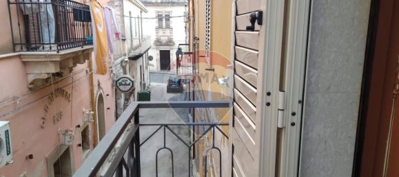 Дом с 5 комнатами в Ферла, Италия № 9128 24