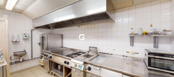 Gewerbliche Immobilie in Jura, France 350m², Nr. 354444 6