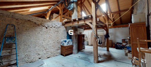 Gewerbliche Immobilie in Jura, France 350m², Nr. 354444 10