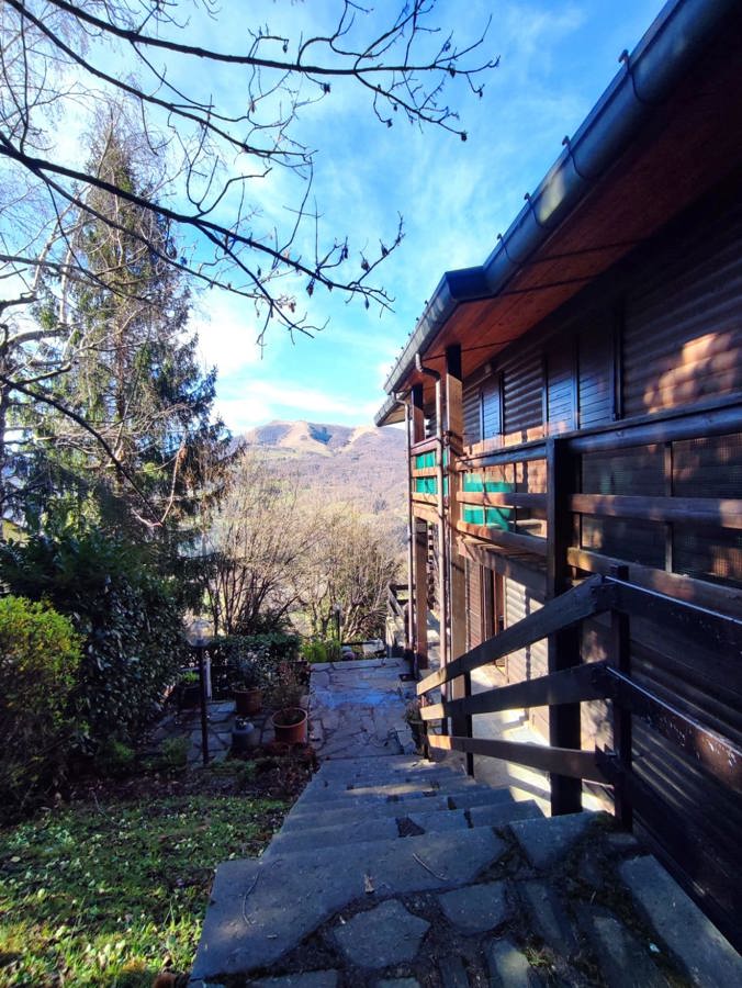 Apartamento de 2 dormitorios en Centro Valle Intelvi, Italy No. 110374