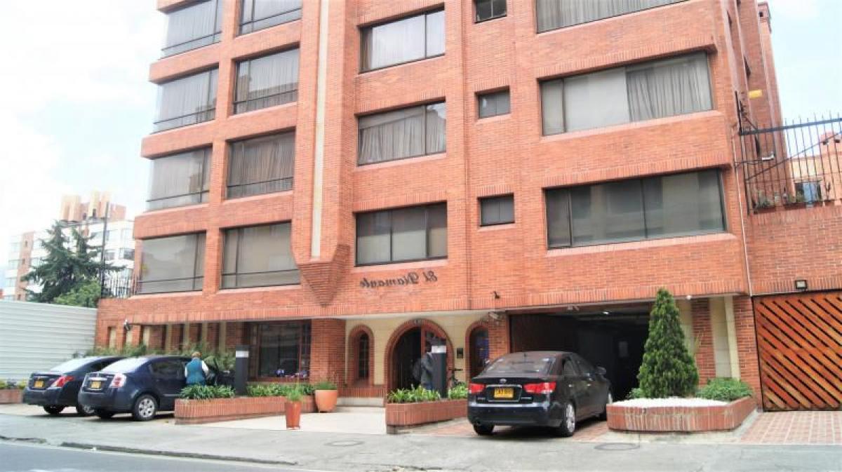 2 bedrooms House in Bogota, Colombia No. 12590