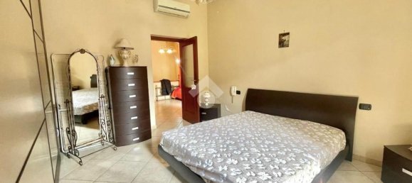 Apartamento de 3 habitaciónes en Naples, Italy No. 9321 9
