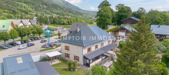 4 bedrooms House in Villefontaine, France No. 339301 6