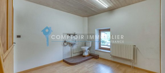 4 bedrooms House in Villefontaine, France No. 339301 11