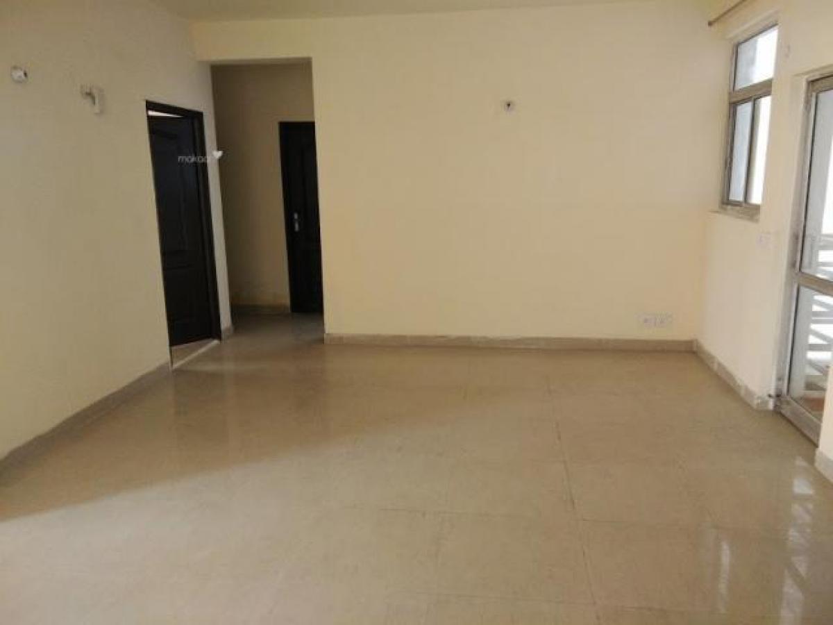 3 bedrooms House in Faridabad, India No. 13937