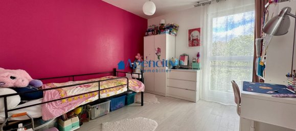 3 chambres Appartement à Saint-Thibault-des-Vignes, France No. 285680 9