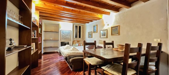 3 rooms Apartment in Florence, Italy No. 196109 2