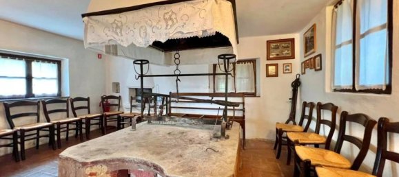 35 bedrooms House in Udine, Italy No. 333017 11