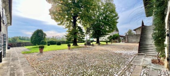 35 bedrooms House in Udine, Italy No. 333017 28