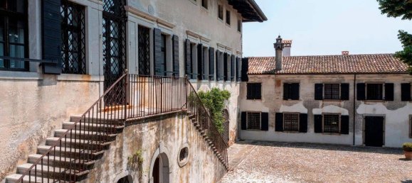 35 bedrooms House in Udine, Italy No. 333017 15