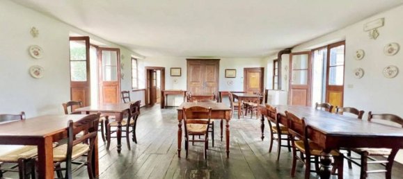 35 bedrooms House in Udine, Italy No. 333017 13