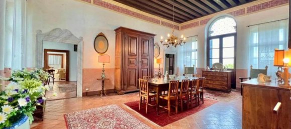 35 bedrooms House in Udine, Italy No. 333017 32