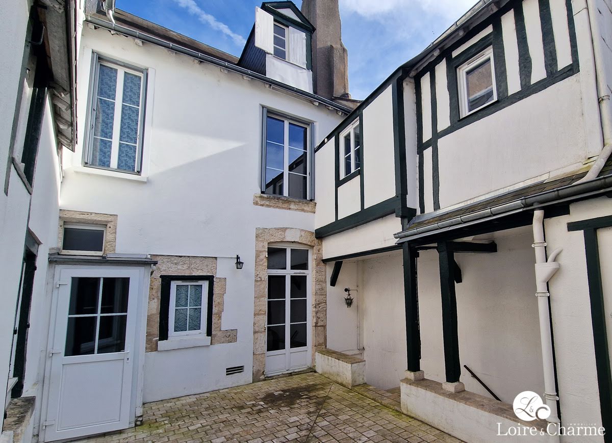 3 bedrooms House in Blois, France No. 94611