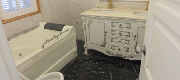 4 bedrooms Villa in Tay Ho, Vietnam No. 4495 21