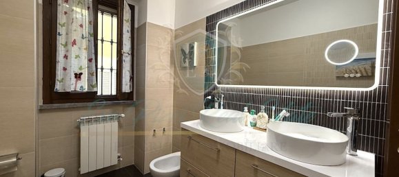 4 Schlafzimmer Wohnung in Lodi, Italy, Nr. 378492 15