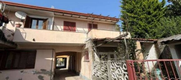 3 rooms Apartment in Venegono Superiore, Italy No. 263632 9