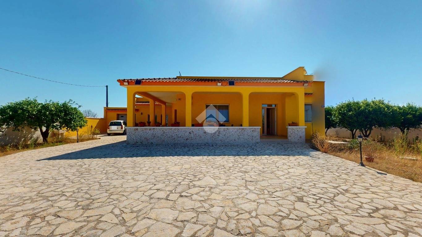 4 Schlafzimmer Villa in Brindisi, Italy, Nr. 345451