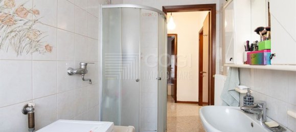 3 bedrooms Apartment in Imola, Italy No. 347699 20