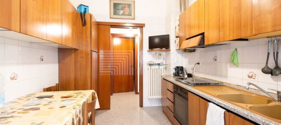 3 bedrooms Apartment in Imola, Italy No. 347699 9