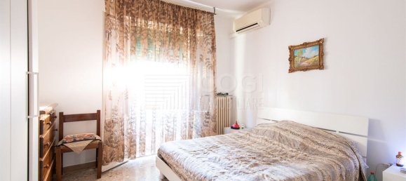 3 bedrooms Apartment in Imola, Italy No. 347699 12