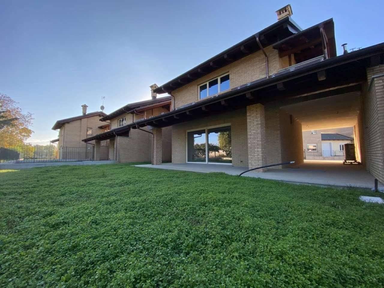 6غرفة فيلا في Cuneo, Italy رقم 92180