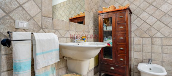 4 bedrooms Villa in Olbia, Italy No. 121404 27