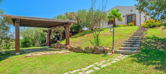 4 bedrooms Villa in Olbia, Italy No. 121404 3
