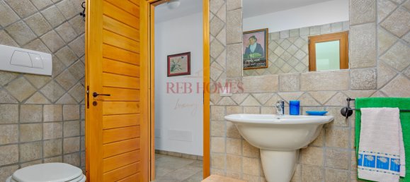 4 bedrooms Villa in Olbia, Italy No. 121404 29