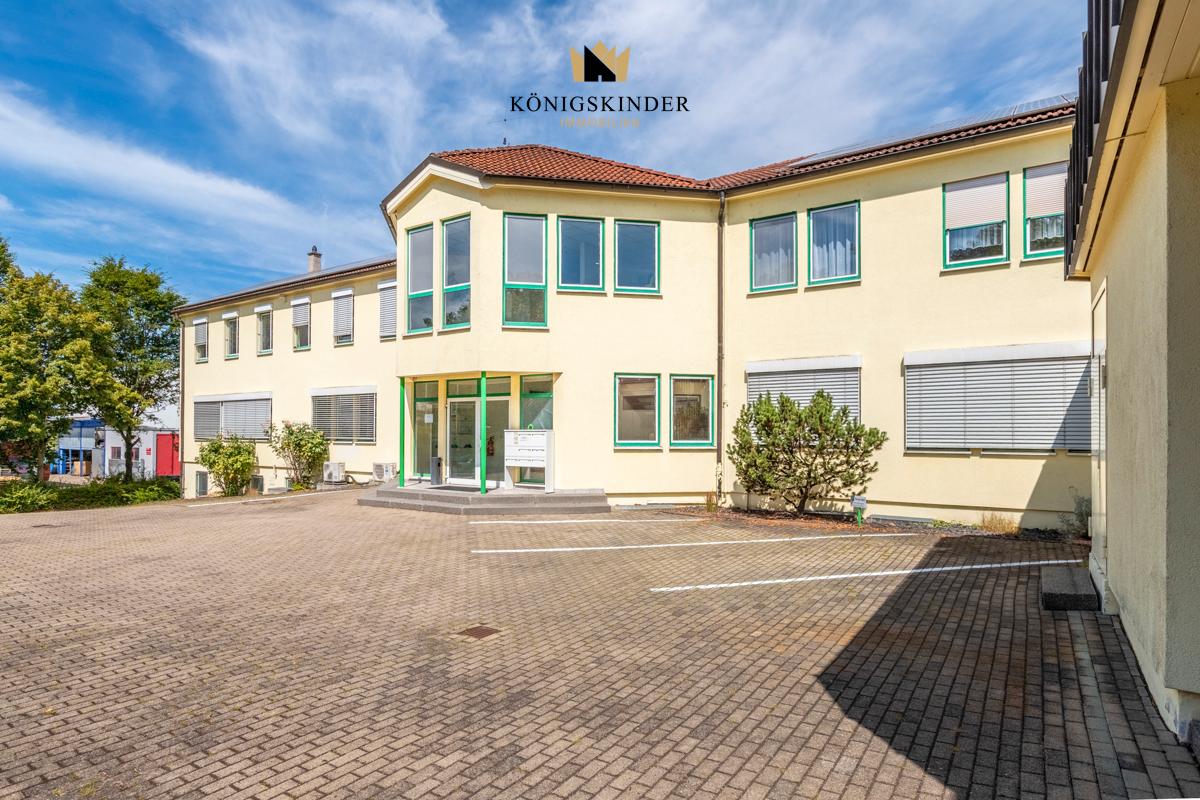 1485m² Building in Ludwigsburg, Germany No. 63465