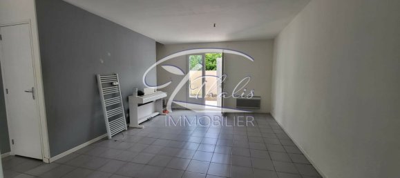 2 bedrooms House in Ambares-et-Lagrave, France No. 355134 4