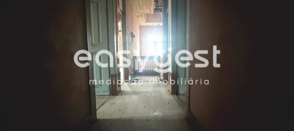  Building in Coimbra, Portugal No. 164461 14