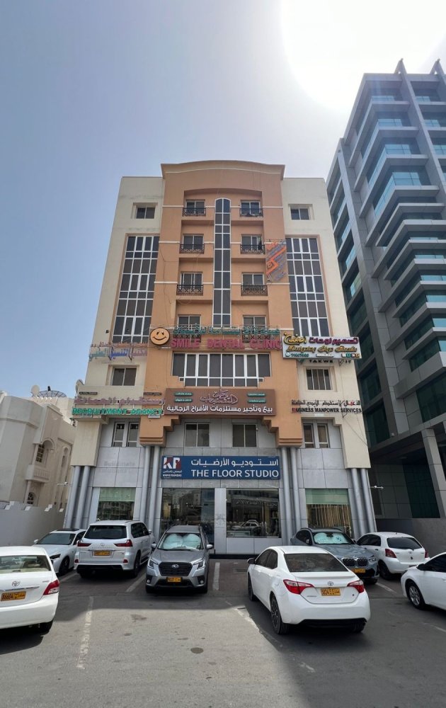 Apartamento de 2 dormitorios en Muscat, Oman No. 1602