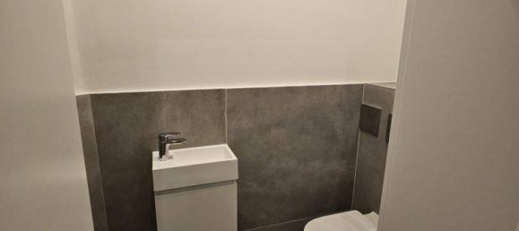 3 rooms Apartment in Favoriten, Austria No. 242353 5