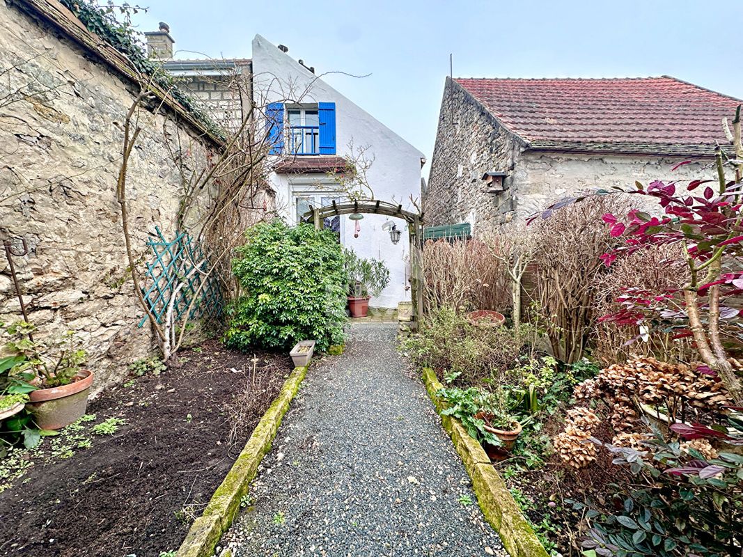 3 bedrooms Townhouse in Nemours, France No. 116211