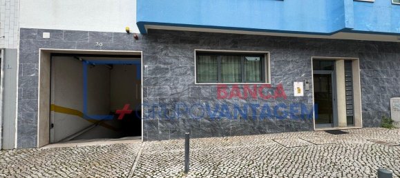 373m² Parking in Barreiro, Portugal No. 45770 5