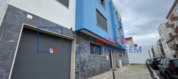 373m² Parking in Barreiro, Portugal No. 45770 3