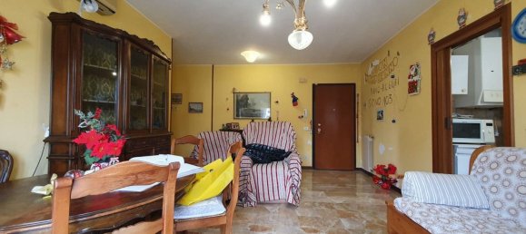 4 rooms Apartment in Mirandola, Italy No. 24152 2