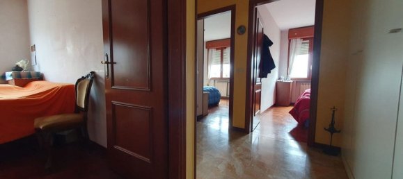 4 rooms Apartment in Mirandola, Italy No. 24152 7