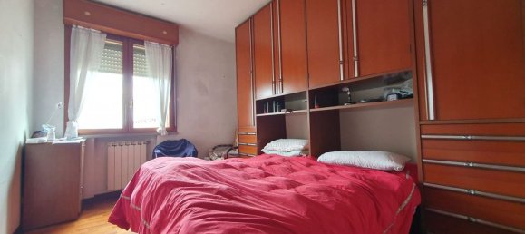 4 rooms Apartment in Mirandola, Italy No. 24152 15