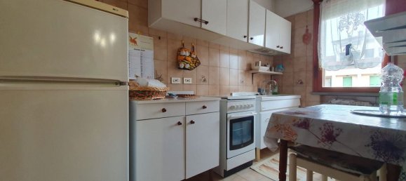 4 rooms Apartment in Mirandola, Italy No. 24152 5