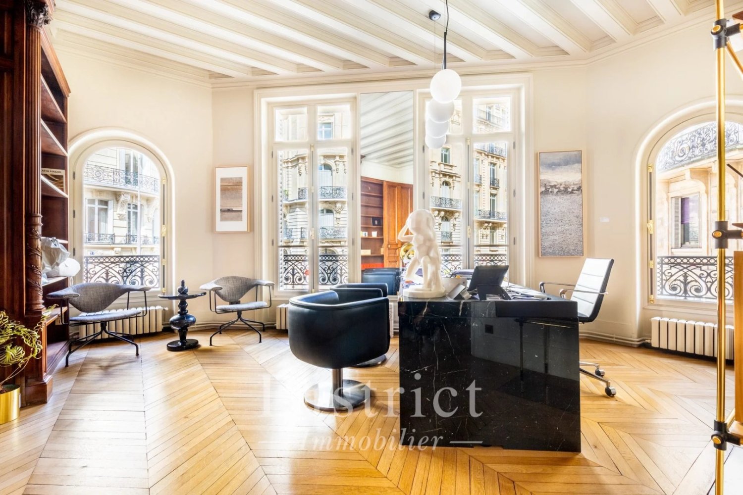 5 bedrooms Apartment in Paris, France No. 178264