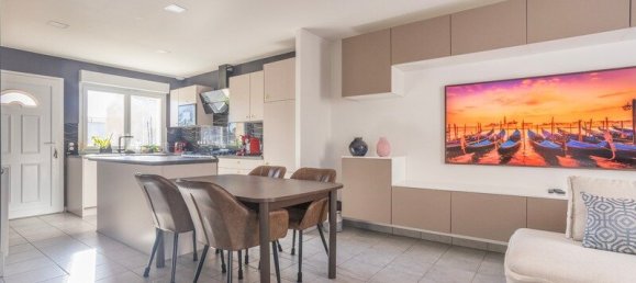 3 bedrooms House in Villenave-d'Ornon, France No. 358057 2