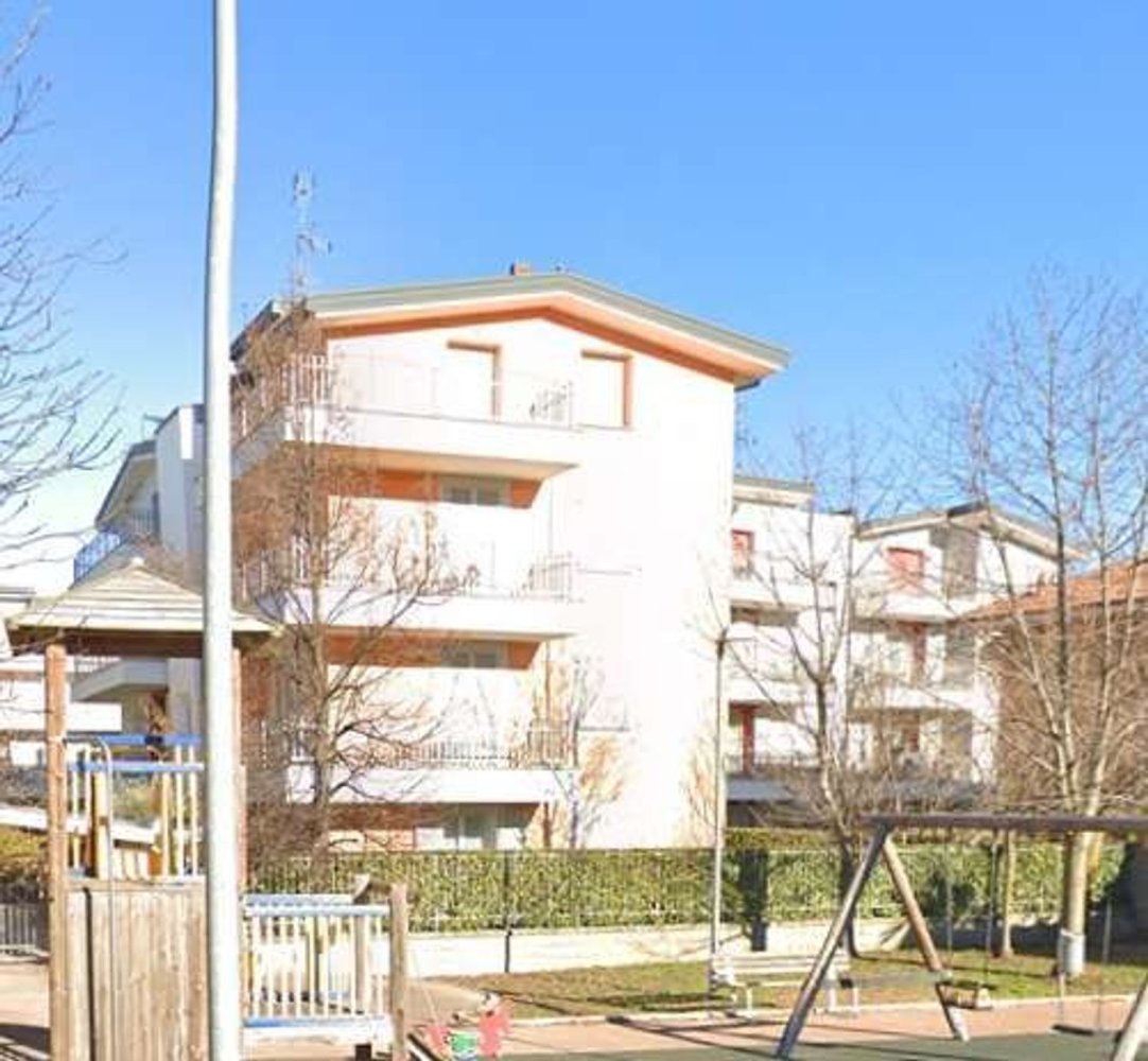 Коммерческая недвижимость 84м² в Безана ин Брианца, Италия № 378471