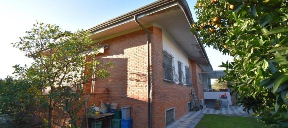 9 rooms Villa in Seravezza, Italy No. 109494 3