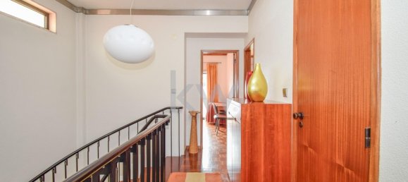 4 bedrooms Townhouse in Cascais, Portugal No. 131369 13