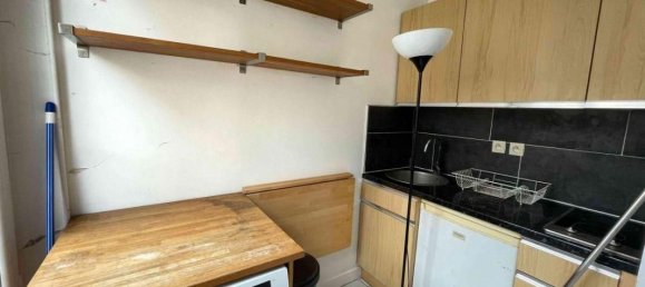 1 bedroom Apartment in Paris, France No. 137099 3