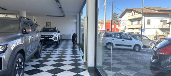 1غرفة عقار تجاري في Martinsicuro, Italy رقم 68390 25