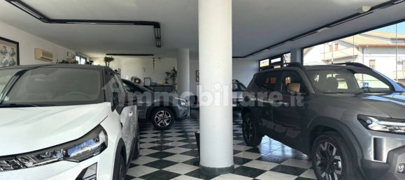 1غرفة عقار تجاري في Martinsicuro, Italy رقم 68390 4